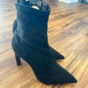 Schutz Bennie Bootie Boots in black with leopard print detail size: 6.5B